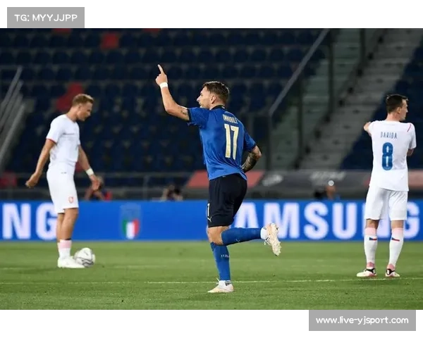 博洛尼亚更衣室庆祝视频曝光 因莫比莱领唱队歌打破不和传闻 博洛尼亚更衣室庆祝视频曝光 因莫比莱领唱队歌打破不和传闻